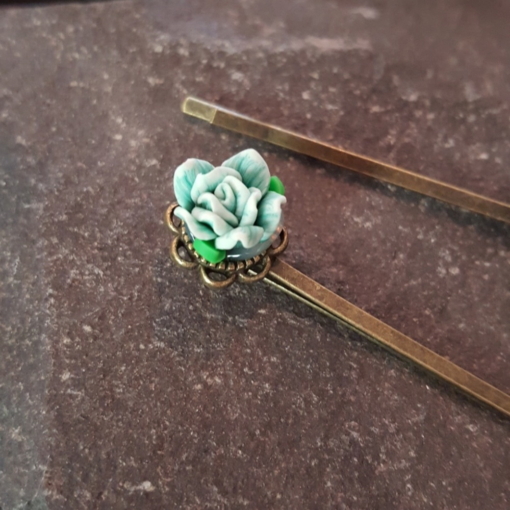 🆕️ Bobby Pin Set - Picture 3 of 5